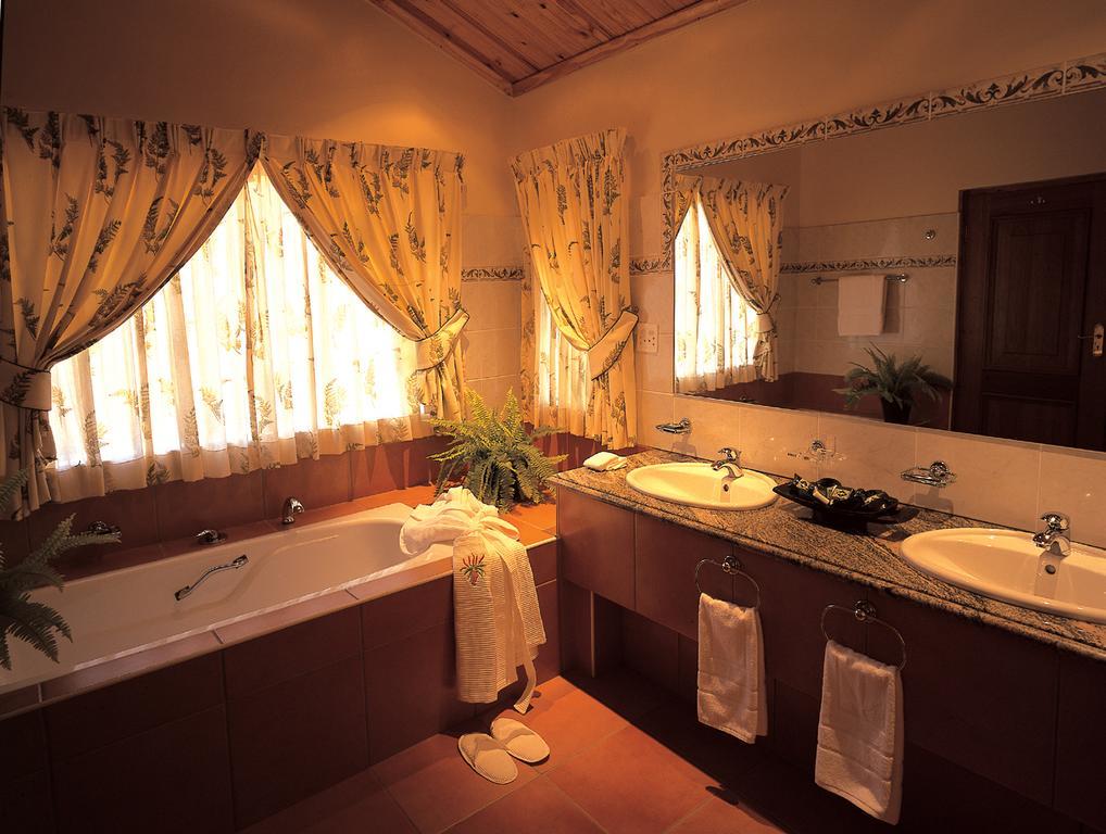 Pakamisa Private Game Reserve Lodge
